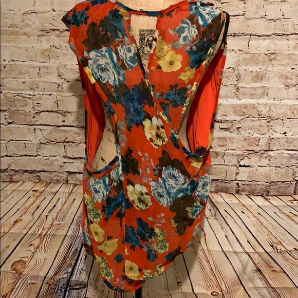 Tops - 3/$15 Open Back Blouse